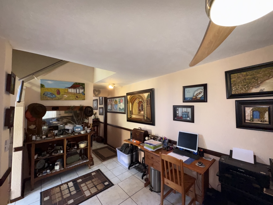 4 Bedroom Property for Sale in Heuwelsig North West